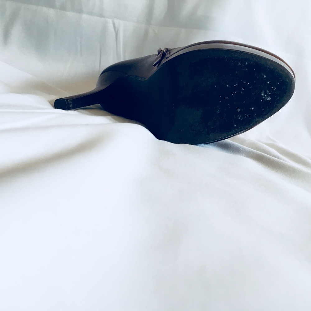 ShoeDazzle Dark Brown Platform Booties - Picture 4 of 5